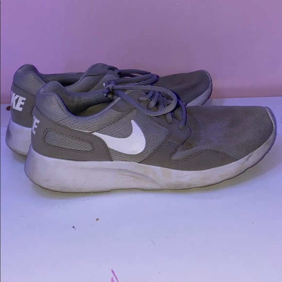 Nike sneakers - Picture 3 of 5